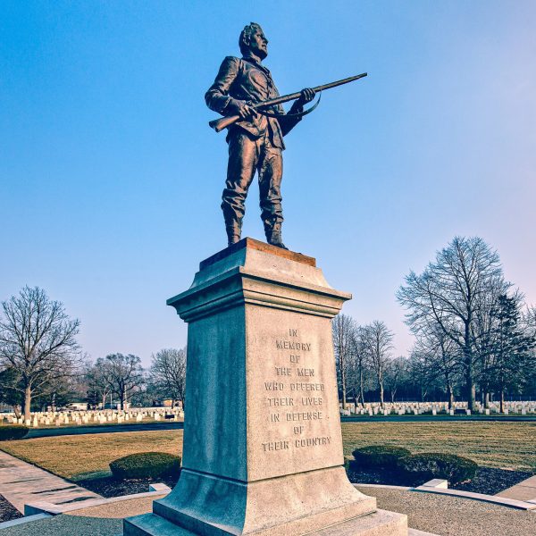 National Cemetery Monument 2 square