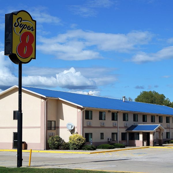 Super-8-(1)---2017-Website